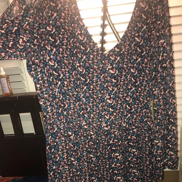 Floral Dress (Plus Size) *NEW* - Picture 2 of 4